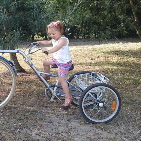 VELO SUIVEUR A 2 ROUES